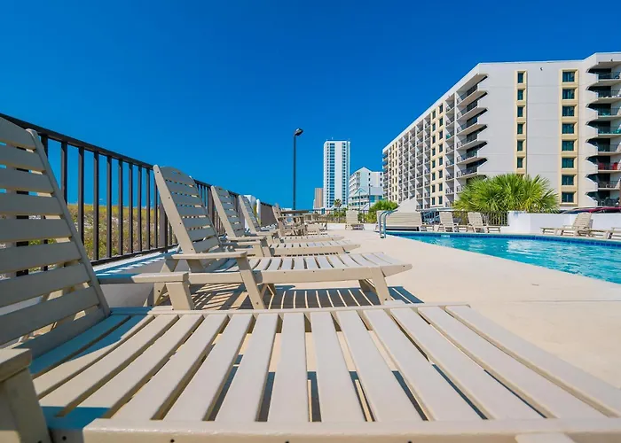 Island Winds East 210